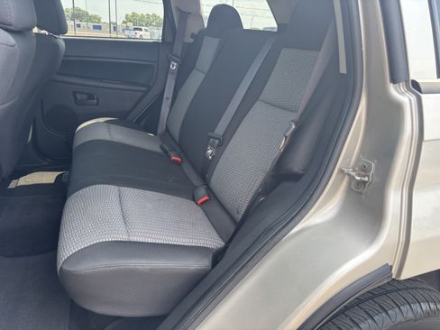 Used 2008 Jeep Grand Cherokee Laredo AWD/4WD image 19