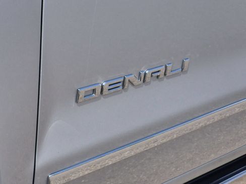 Used 2018 GMC Sierra 1500 Denali w/ Denali Ultimate Package AWD/4WD image 13