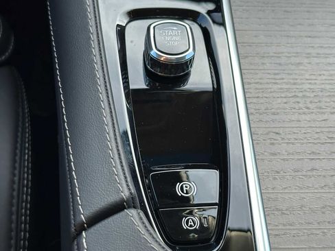 Used 2025 Volvo XC90 B6 Ultra w/ Protection Package image 40