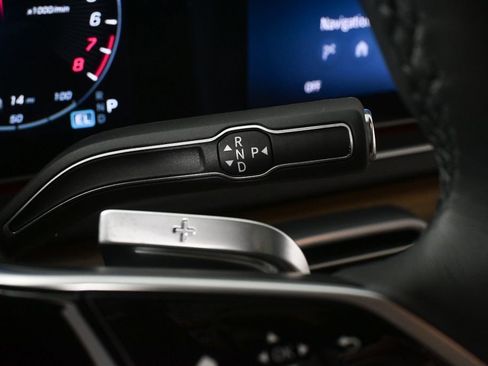 Certified 2025 Mercedes-Benz GLE 450e 4MATIC image 16