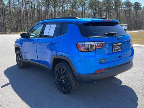 Used 2025 Jeep Compass Latitude w/ Altitude Special Edition image 5