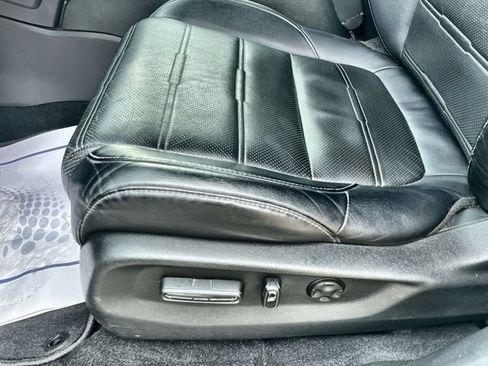 Used 2018 Honda CR-V EX-L image 16