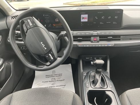 Used 2025 Kia K4 FWD image 17