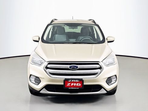 Used 2018 Ford Escape SE w/ SE Sync 3 Package FWD image 8