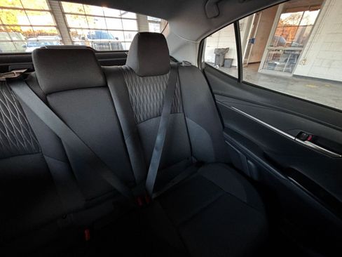 Used 2025 Toyota Camry LE image 39