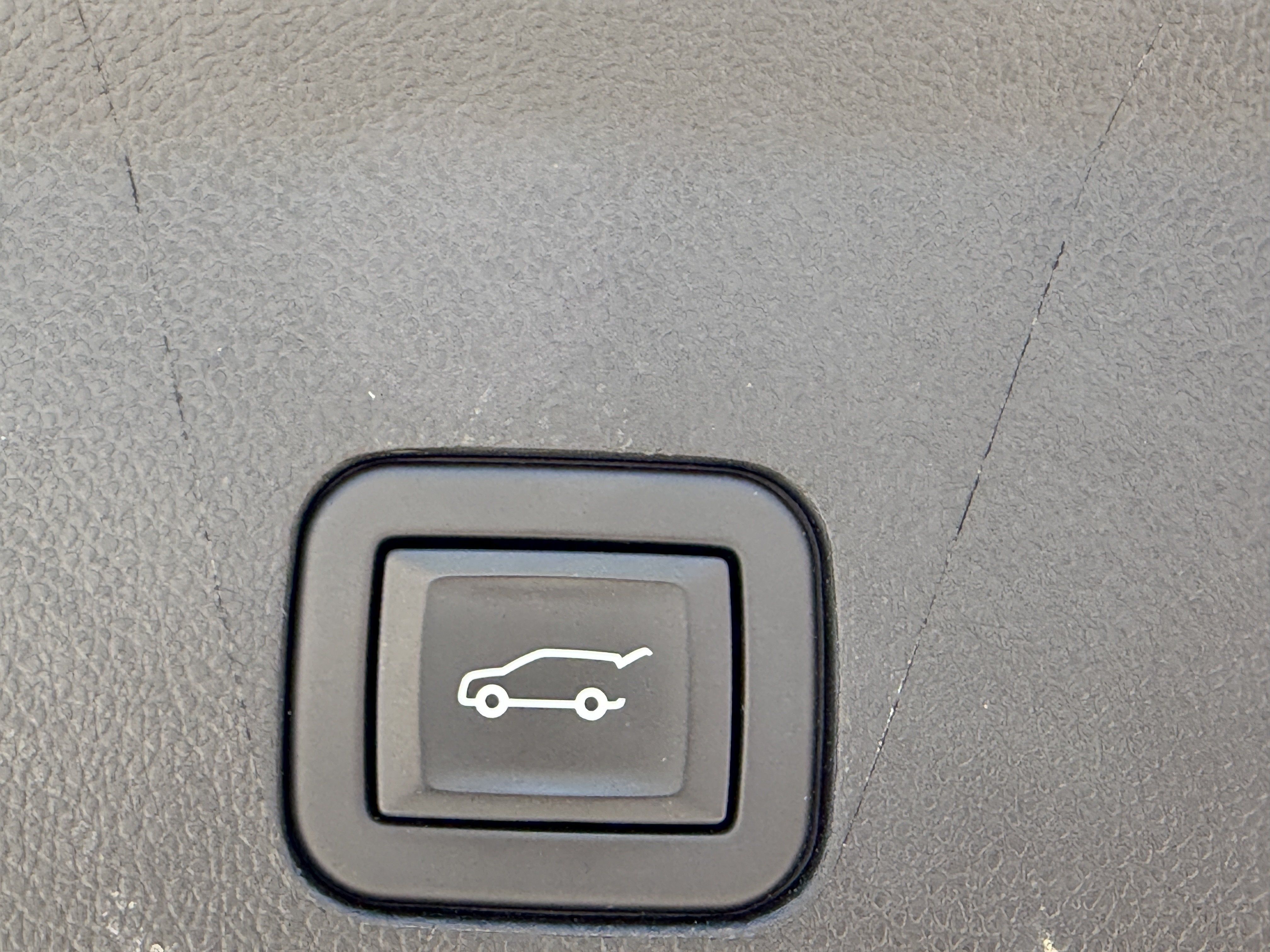 Certified 2022 Cadillac Escalade Premium Luxury Platinum w/ LPO, Radiant Package AWD/4WD image 5