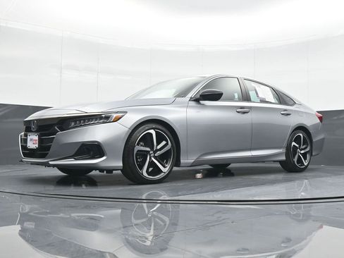 Used 2022 Honda Accord Sport image 18