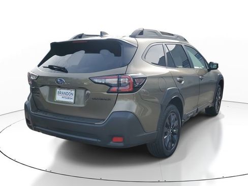 Used 2023 Subaru Outback Onyx Edition w/ Popular Package #2 image 7