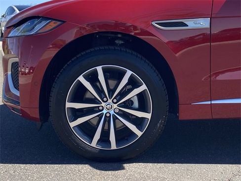 Used 2025 Jaguar F-PACE R-Dynamic S image 32