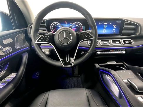 Used 2026 Mercedes-Benz GLS 450 4MATIC image 5