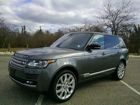 Used 2016 Land Rover Range Rover HSE image 9