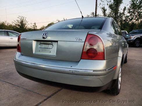 Used 2004 Volkswagen Passat GLS FWD image 12