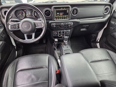 Used 2022 Jeep Wrangler Unlimited Sahara w/ Cold Weather Group image 16