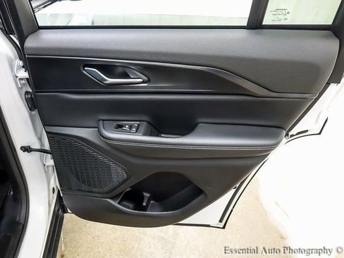 Used 2023 Jeep Grand Cherokee Laredo image 20