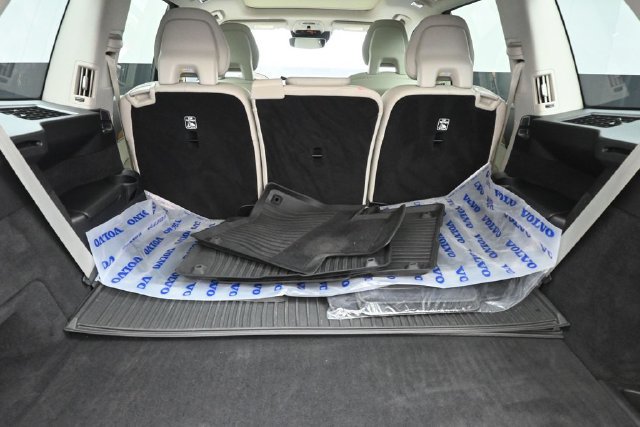Used 2021 Volvo XC90 T6 Momentum w/ Climate Package AWD/4WD image 28