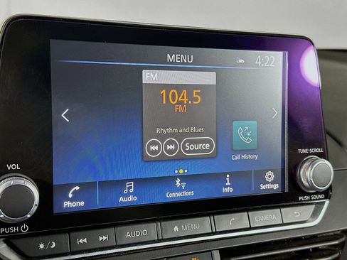 Used 2025 Nissan Altima 2.5 SV image 21