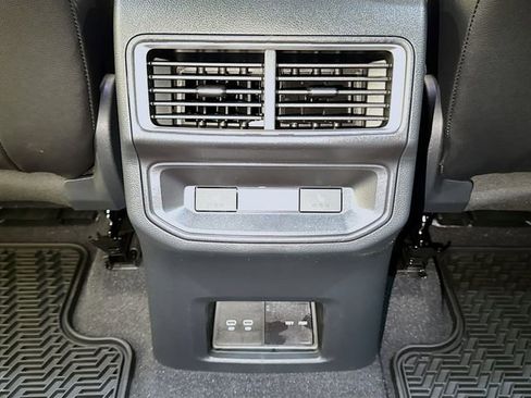 New 2026 Volkswagen Atlas Cross Sport SEL R-Line AWD/4WD image 14