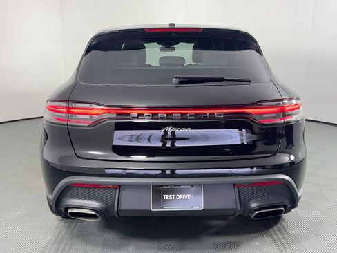 Certified 2025 Porsche Macan Base image 6