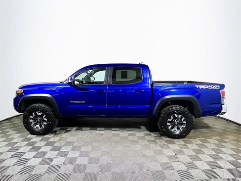 Certified 2022 Toyota Tacoma TRD Off-Road image 5