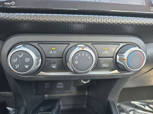 Used 2024 Nissan Kicks SV FWD image 4