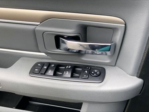 Used 2019 RAM 1500 Big Horn w/ Rambox Value Package image 32