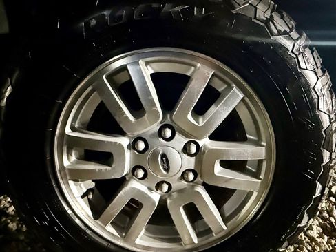 Used 2010 Ford Expedition Eddie Bauer image 21