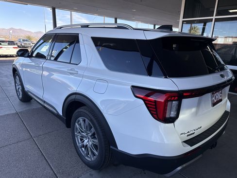 New 2026 Ford Explorer Platinum image 6