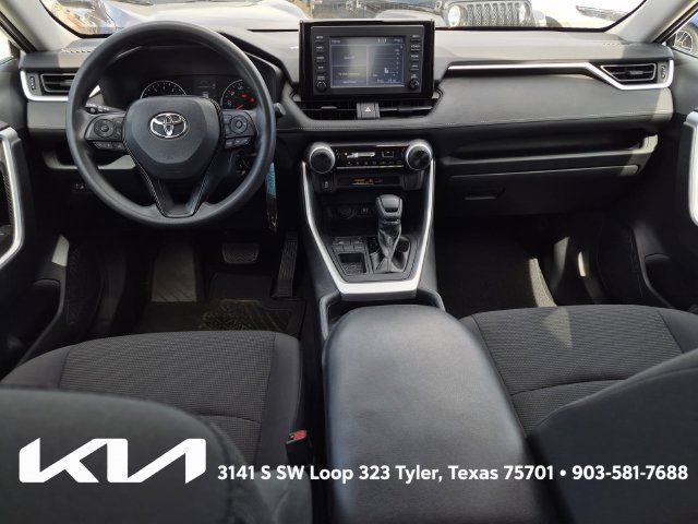 Used 2019 Toyota RAV4 LE FWD image 22