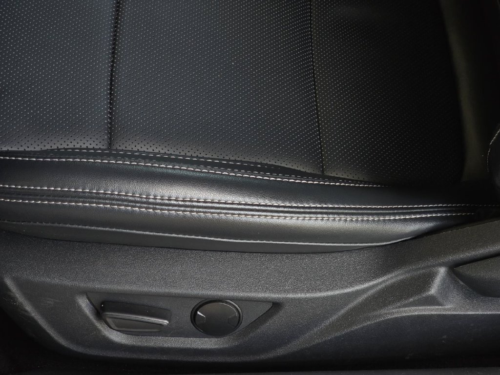 Used 2025 Ford Mustang Premium RWD image 25