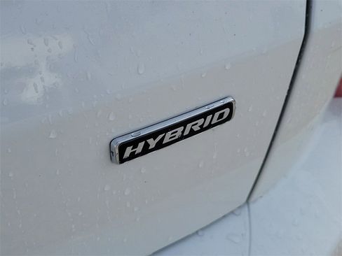 Used 2024 Ford Escape ST-Line w/ Equipment Group 301A image 9