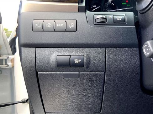 Used 2016 Lexus LX 570 4WD w/ Luxury Package image 33