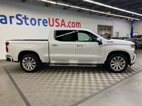 Used 2022 Chevrolet Silverado 1500 High Country w/ Technology Package image 13