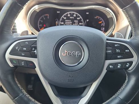 Used 2015 Jeep Grand Cherokee Overland w/ Advanced Technology Group AWD/4WD image 9