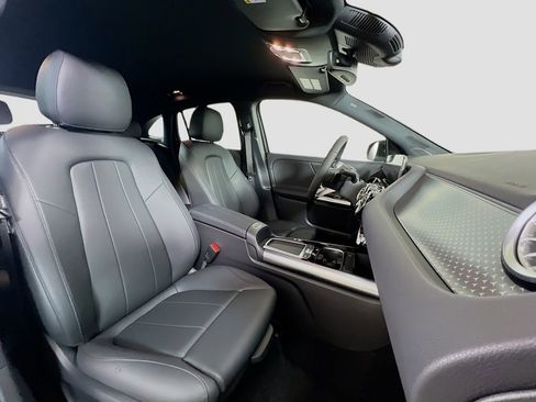 Used 2025 Mercedes-Benz GLA 250 4MATIC image 30