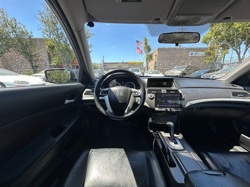 Used 2011 Honda Accord SE image 16