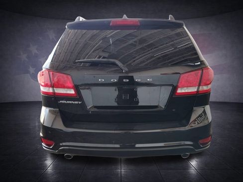 Used 2018 Dodge Journey SXT w/ Connectivity Group FWD image 4