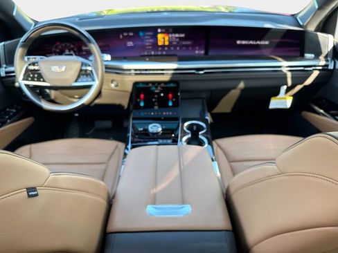 New 2026 Cadillac Escalade Luxury w/ LPO, Radiant Package AWD/4WD image 20