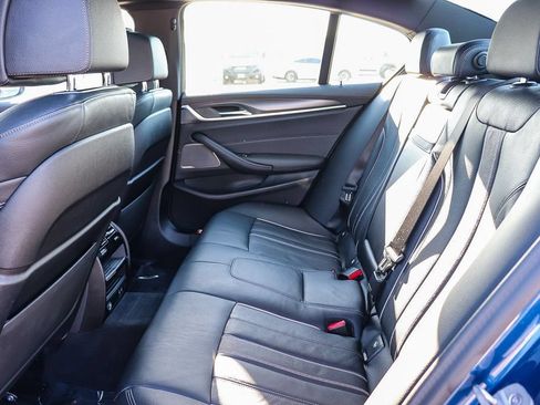 Used 2023 BMW M550i xDrive AWD/4WD image 23