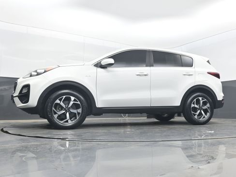Used 2020 Kia Sportage LX AWD/4WD image 25