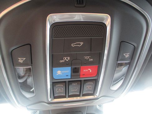 New 2026 Jeep Cherokee Limited AWD/4WD image 17