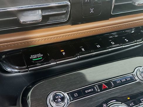 Used 2021 Lincoln Nautilus Reserve FWD image 19