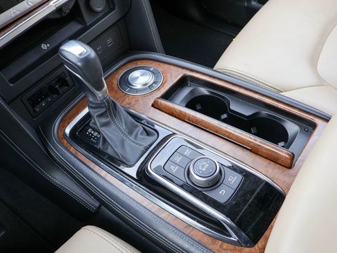 Used 2023 Nissan Armada SL w/ Captain's Chairs Package image 16