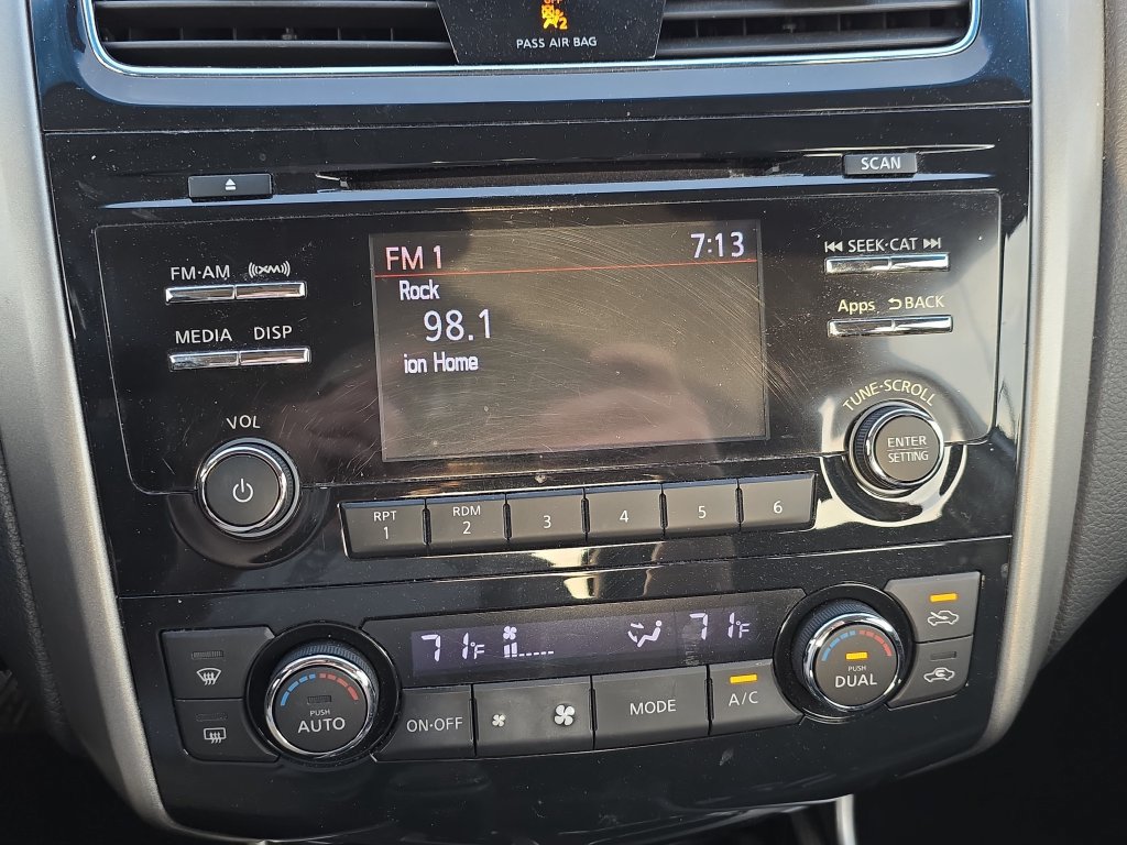 Used 2014 Nissan Altima 2.5 SL w/ Moonroof Package FWD image 27
