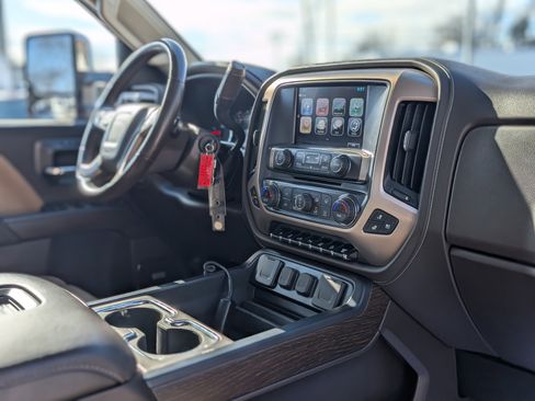 Used 2019 GMC Sierra 2500 Denali w/ Duramax Plus Package image 50