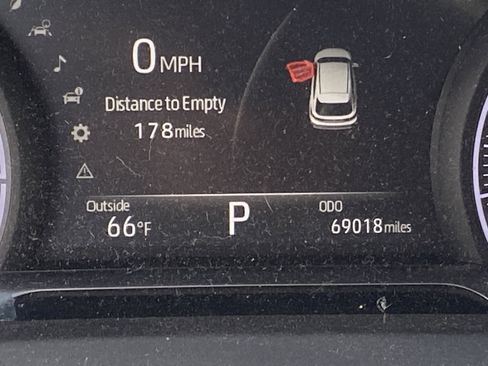 Used 2021 Toyota Venza XLE w/ Softex Package image 8