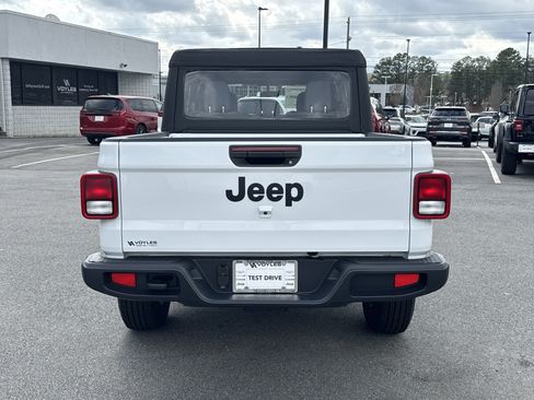 New 2026 Jeep Gladiator Sport image 7