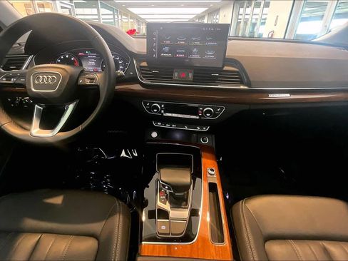 Used 2023 Audi Q5 2.0T Premium w/ Convenience Package image 16