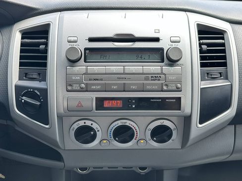Used 2010 Toyota Tacoma 4x4 Double Cab image 32