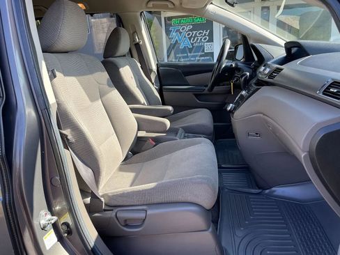 Used 2013 Honda Odyssey EX image 25