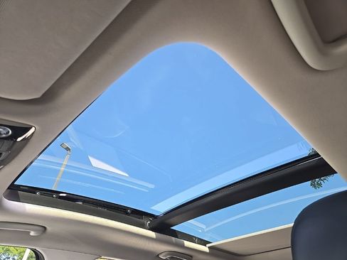 Certified 2022 Kia Sorento EX w/ Panoramic Sunroof Package FWD image 15